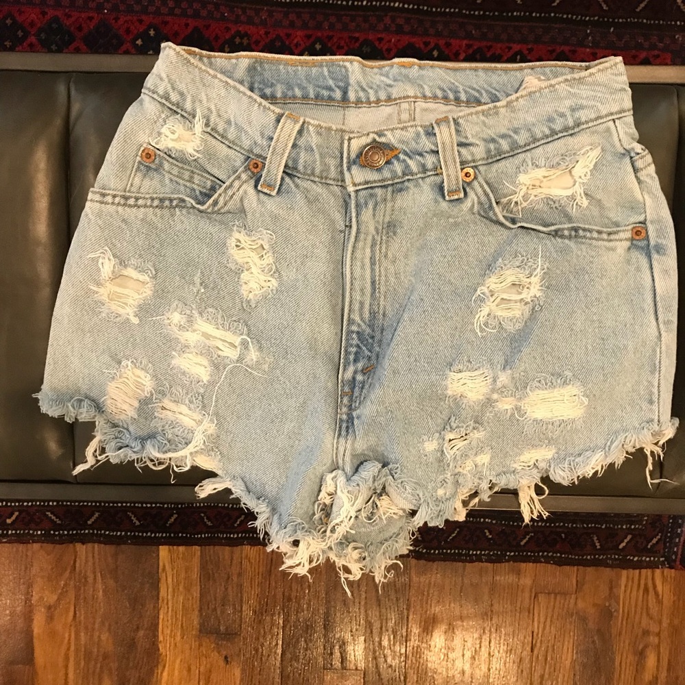 Distressed Vintage High Waist Levi’s Shorts